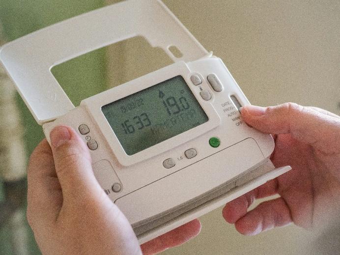 Thermostat installation in Fresno to keep AC running smoothly